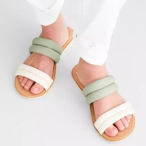 Sorel Ella II Puff Flat Womens Sandals in Green and Cream Size 9